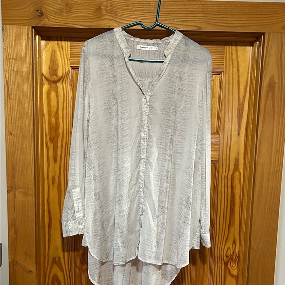 Symphony & note Tops - Symphony Cream Textured Blouse